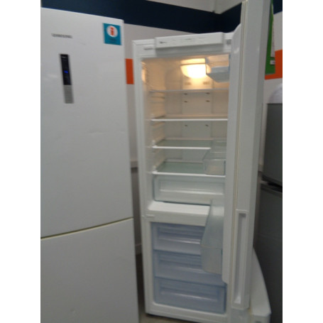 R&eacute;frig Triple Porte HOT POINT 4DAAW/HA